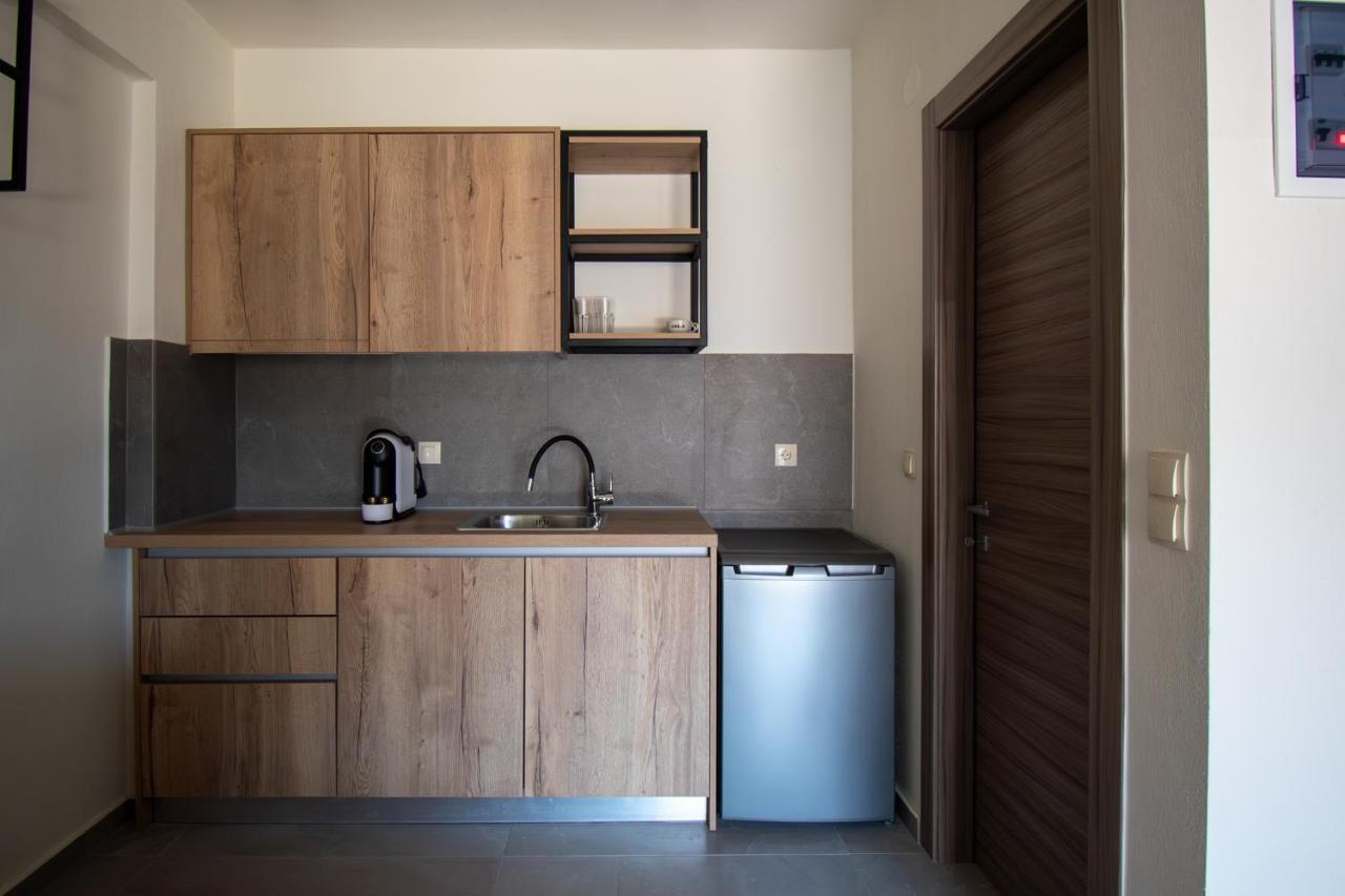 La Boheme Suites Скала Потамияс Екстериор снимка