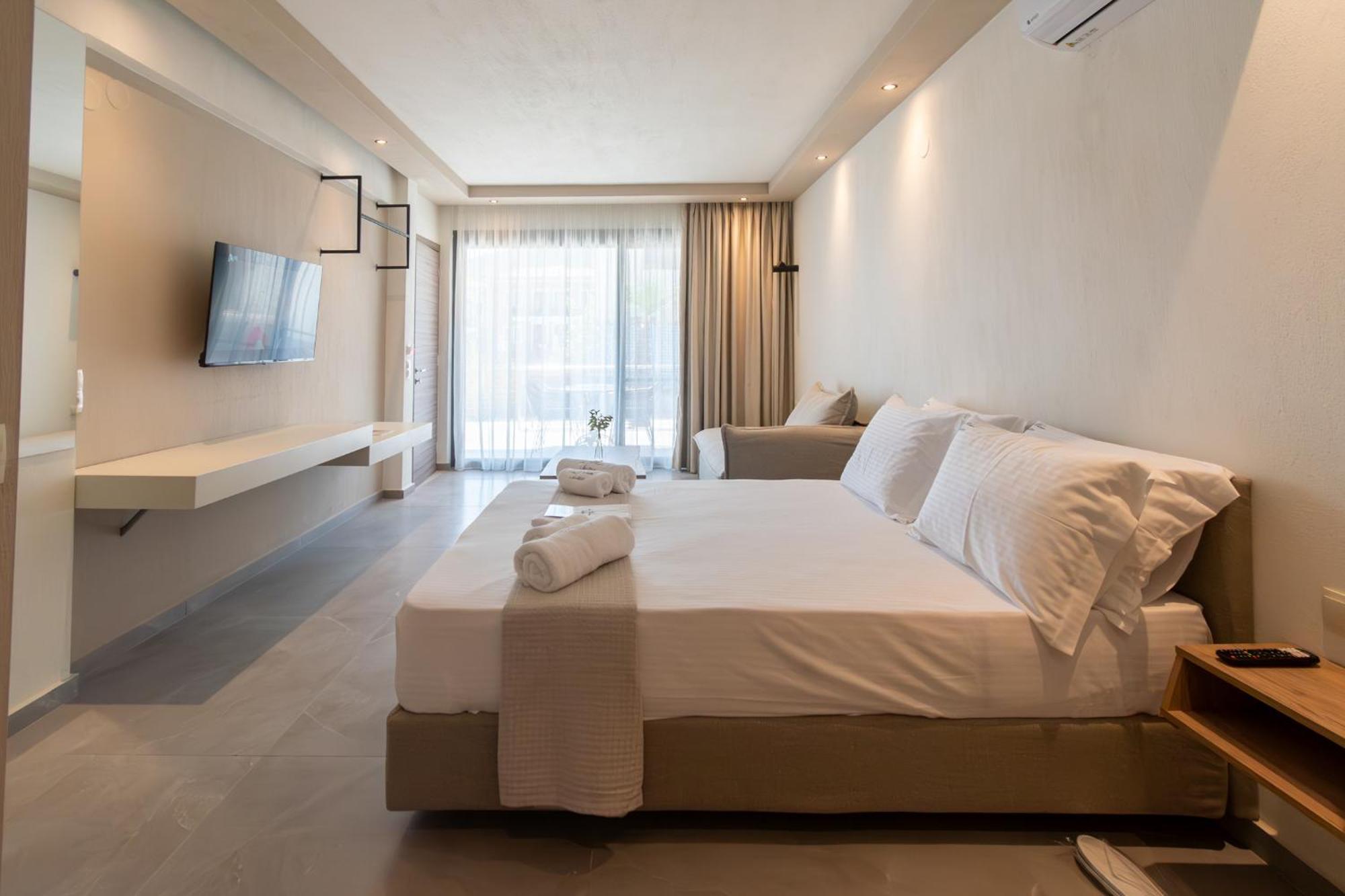 La Boheme Suites Скала Потамияс Екстериор снимка